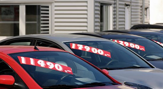 Voitures d'occasion à vendre dans une concession automobile